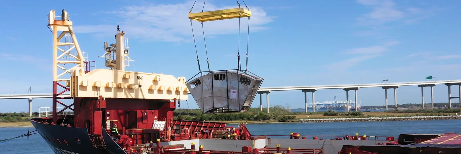 TAILOR-MADE SOLUTIONS FOR THE TRANSPORT OF OVERSIZE LOADS